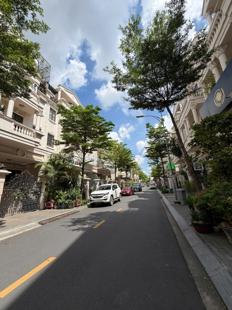 Nhà Có Hầm + Thang Máy Cityland Park Hills Phan Văn Trị – Nhà Mới Đẹp, Giá 24.3 Tỷ